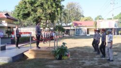 Kado Istimewa di Hari Bhayangkara Ke-80, Kapolres Bima Kabupaten Pimpinan Upacara Korps Raport Kenaikan Pangkat 42 Personel