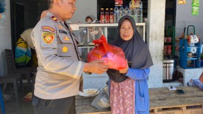 “Polisi Peduli”Jelang Puncak Hari Bhayangkara Ke-80, Polsek Bolo Polres Bima Kabupaten Menyantuni Lansia dan Anak Yatim