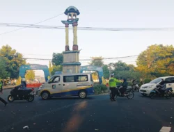 Sat Lantas Polres Lombok Barat Kawal Ketat Pengamanan Jalur Peringatan HUT Kabupaten ke-68