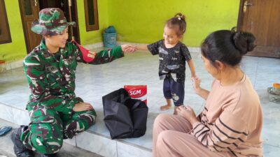 Kepedulian Babinsa Bantu Balita Stunting di Karang Bayan