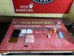 Tim Opsnal Sat Resnarkoba Polres Bima Kota Amankan Dua Pengedar Sabu di Langgudu