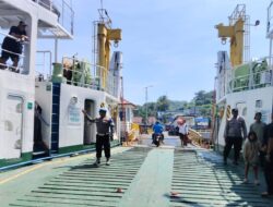 Pengamanan Ketat Pelabuhan Lembar: Polisi Periksa Dokumen dan Muatan KMP Shita Giri Nusa