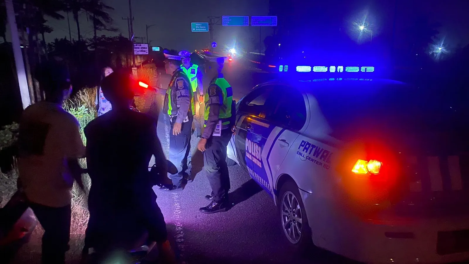 Upaya Ciptakan Keamanan Jalan Raya, Satlantas Polres Lombok Barat Intensifkan Patroli Malam di Jalur Bypass BIL 2