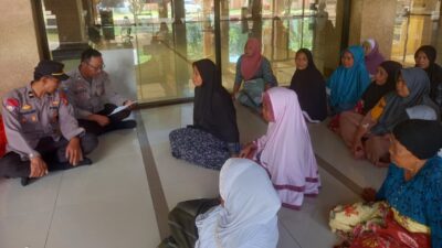 Polres Lombok Barat Sambang Desa di Lembar Selatan