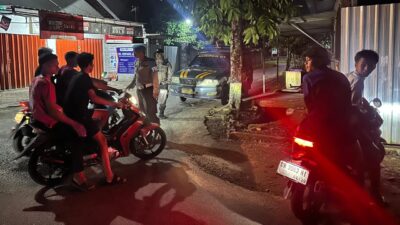 Polsek Kuripan Jaga Kamtibmas Melalui Patroli KRYD Malam