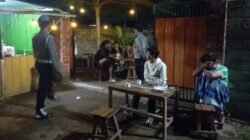 Sasar Titik Rawan Malam Hari, Personel Polsek Labuapi Beraksi Cegah Kriminalitas