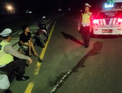 Respons Cepat Gangguan Jalanan, Satlantas Polres Lombok Barat Pantau Ketat Arus Lalu Lintas Malam Hari