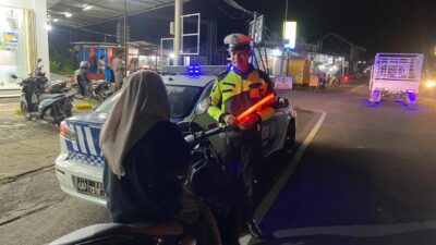 Satlantas Polres Lombok Utara Gelar Blue Light Patrol, Wujudkan Lalu Lintas Aman dan Kondusif