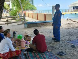 Pastikan Liburan Aman, Sat Polairud Polres Lombok Barat Beri Imbauan Khusus Bagi Orang Tua di Senggigi