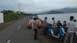 Patroli Cipkon Sore Hari, Polsek Soromandi Cegah Potensi Kriminalitas dan Imbau Warga Jaga Stabilitas Kamtibmas