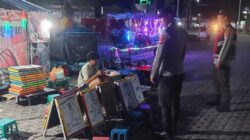 Anggota Polsek Kayangan Polres Lombok Utara melaksanakan Patroli dialogis