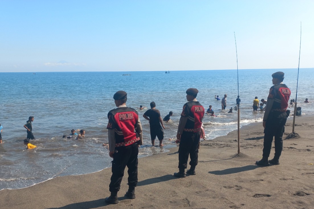 Polisi Perketat Pengamanan Liburan di Pantai Lembayung Lombok Barat