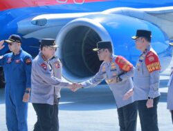 Kapolda NTB Sambut Kedatangan Kapolri di Lombok, Polda Siagakan Pengamanan Maksimal Kunjungan VVIP