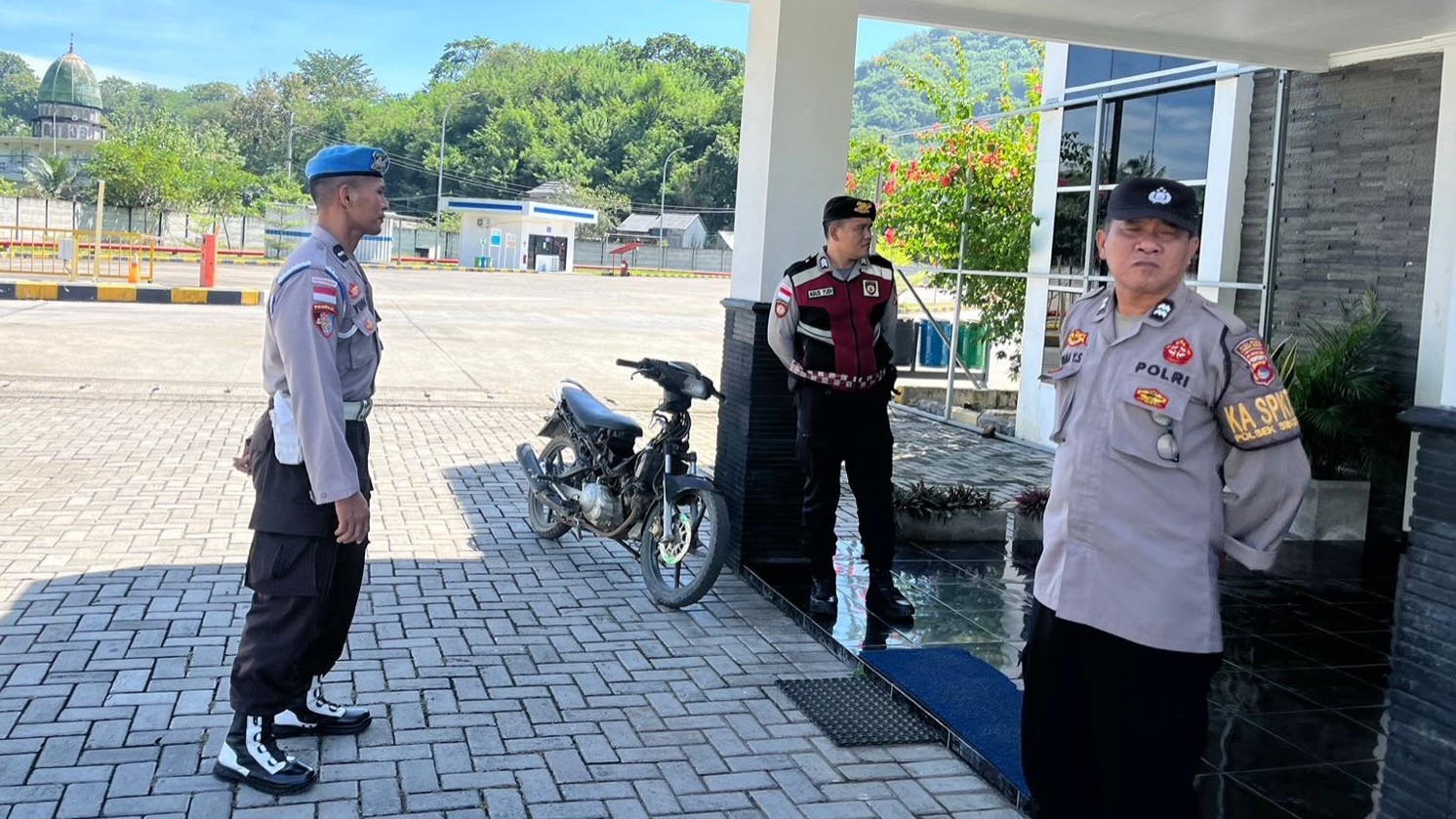Tingkatkan Keamanan Wilayah, Polsek Sekotong Pantau Depot LPG dan Sektor Perbankan