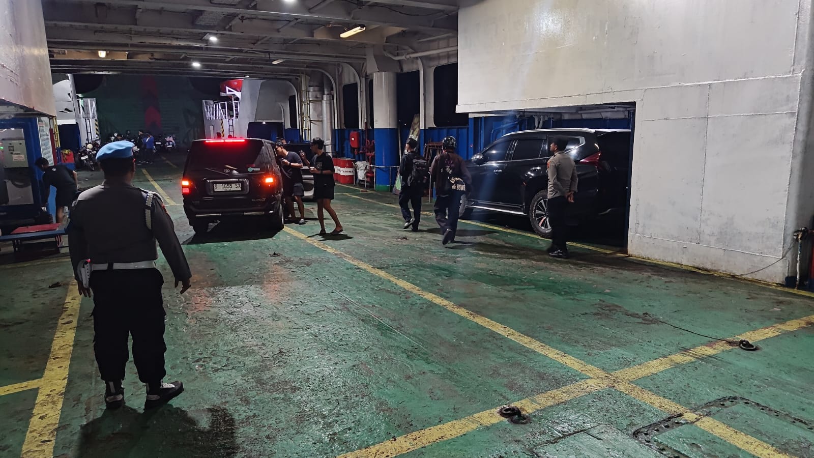 Sinergi Polisi dan Otoritas Pelabuhan Lembar Perketat Pengawasan Manifest Kendaraan