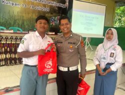 Ciptakan Generasi Tertib, Polres Lombok Barat Beri Pembekalan Safety Riding kepada Siswa SMKN 2 Kuripan