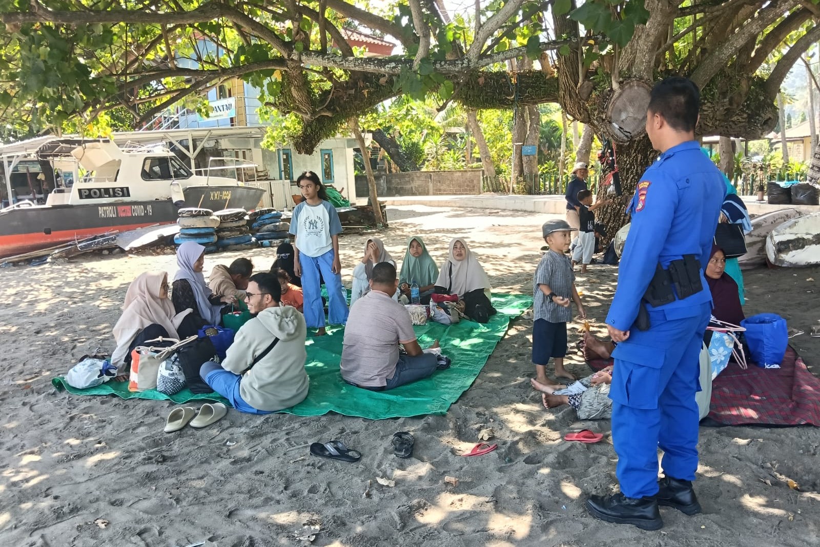 Tingkatkan Kamtibmas di Destinasi Unggulan, Sat Polairud Polres Lombok Barat Rutin Patroli Pesisir
