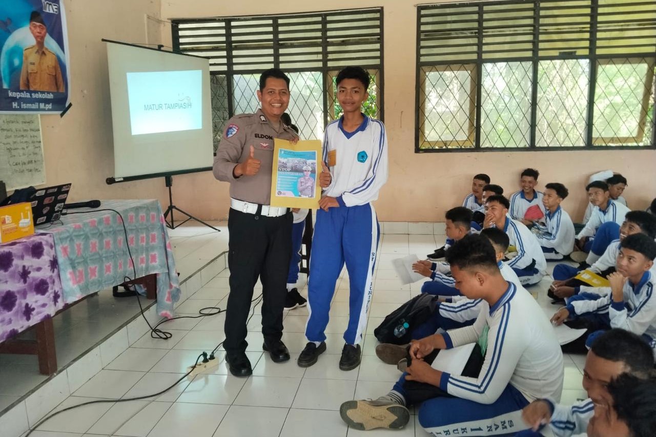 Police Goes To School Strategi Polres Lombok Barat Tanamkan Budaya Disiplin Berkendara Sejak Dini